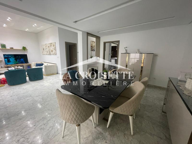 Villa S+3 avec piscine à La Soukra